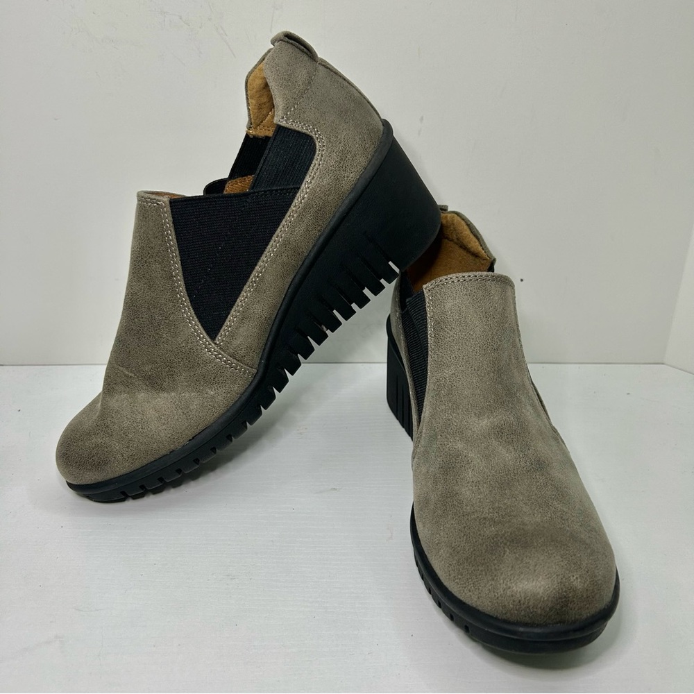Eurosoft Jaylee Taupe Leather Slip On Platform Ankle Boots Size 8 1/2